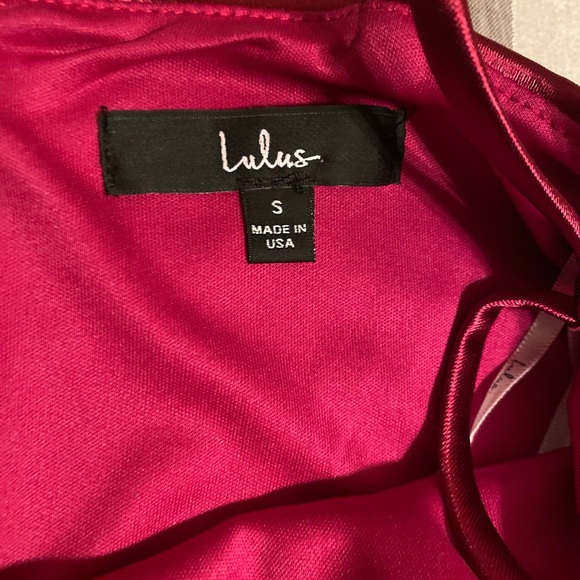 Lulu’s Magenta Satin Maxi Dress.  Sexy and pretty dress. - Picture 5 of 6